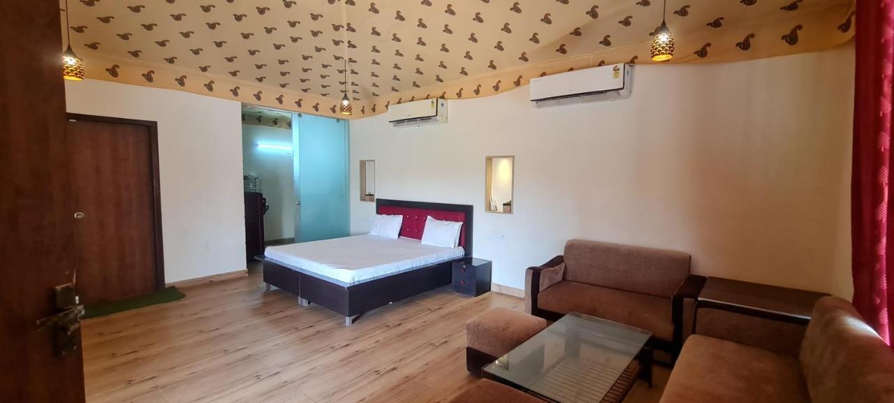 The Rustic Villa, A Stay With Luxuries Amenities And Exotic Nature Джайпур Екстериор снимка