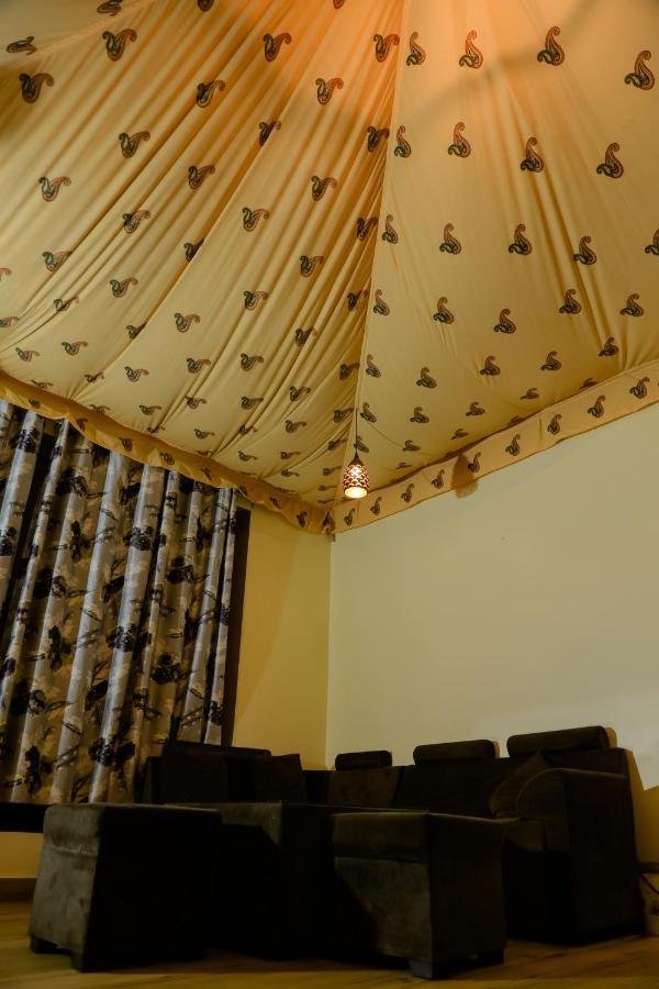 The Rustic Villa, A Stay With Luxuries Amenities And Exotic Nature Джайпур Екстериор снимка