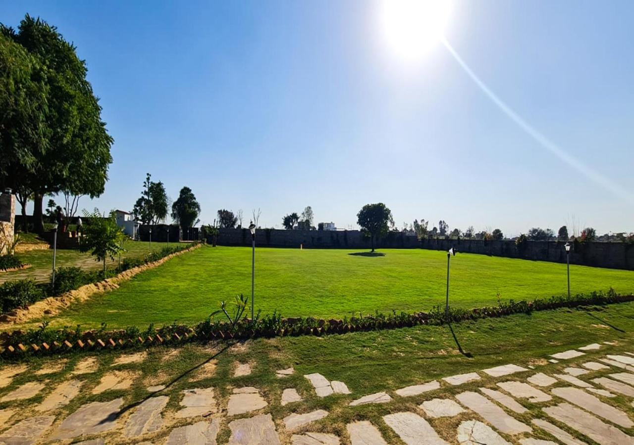 The Rustic Villa, A Stay With Luxuries Amenities And Exotic Nature Джайпур Екстериор снимка